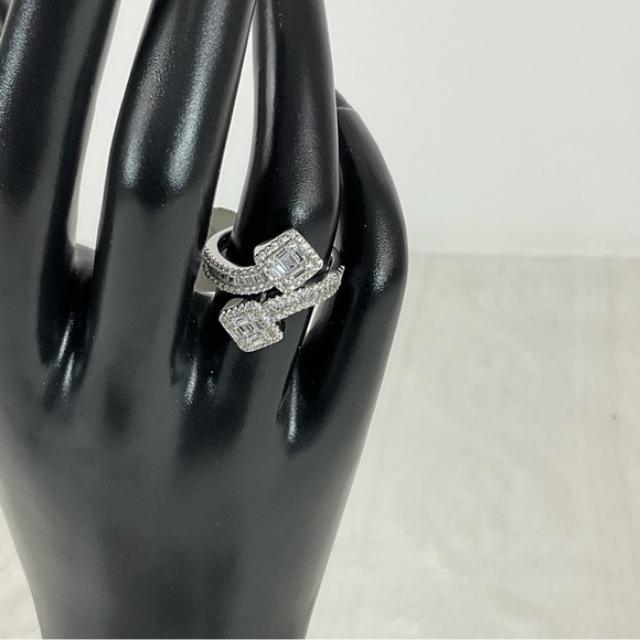 Super Duo Bangle and Zirconia Ring🎄🔥 - Picture 10 of 10